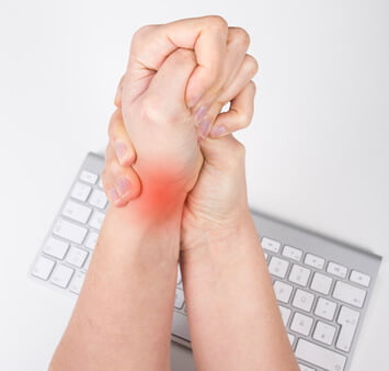 Wrist pain from typing on a keyboard